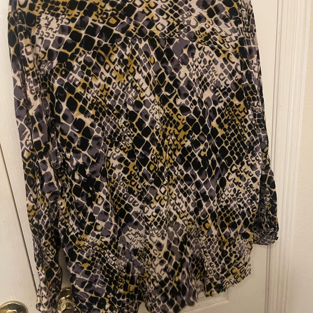 Patterned blouse, band is cato size is 22/24w
